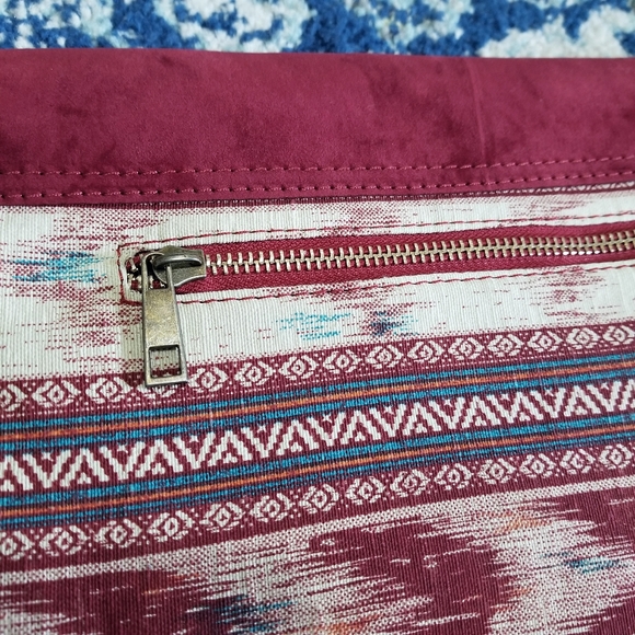 Hello 3am Southwest Pattern Convertible Clutch Red - Picture 8 of 8